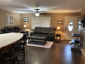 Smart TV, DVD player