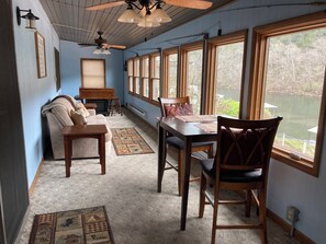 Smart TV, DVD player