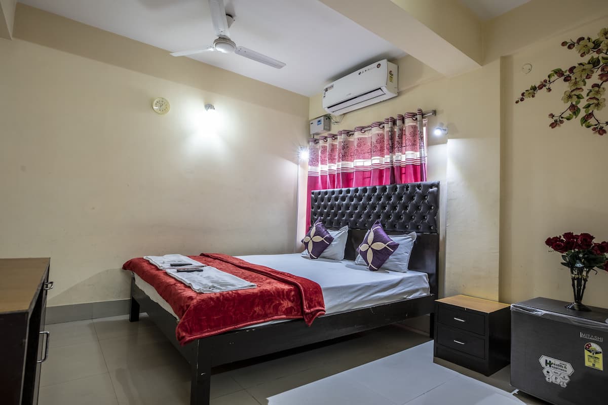 Deluxe AC Room