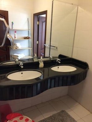 Handtücher, Toilettenpapier