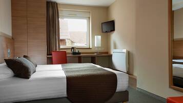 Superior Twin Room | Individually decorated, individually furnished, desk, blackout drapes