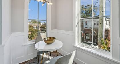 Elegant Condo in The Heart of Historic Downtown Charleston
