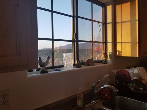 Rauhallinen Retreat upeilla 360 asteen Mountain Views!