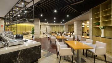 بوفيه فطور يوميًا بتكلفة قدرها (58 CNY للشخص)