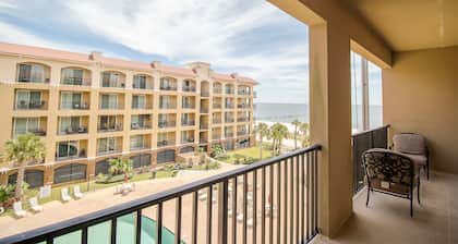 Condo Directly On The Beach In Pass Christian! 2 Bedroom / 2 Bath- Sleeps 6!
