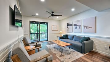 Smart TV, foosball, table tennis