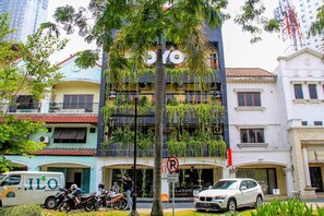 Exterior - Capital O 217 A1 Hotel (Surabaya)