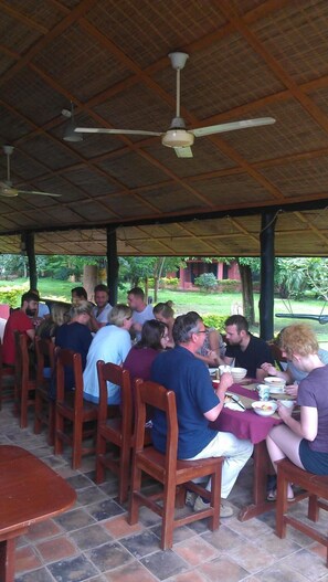 Breakfast, lunch and dinner served - Big Foot Safari Lodge (Wli)