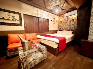 Quarto casal, para fumantes (Moderate) | Quartos à prova de som, Wi-Fi de cortesia, roupa de cama