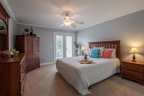 2 makuuhuonetta, silitysrauta/-lauta, Wi-Fi, vuodevaatteet