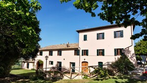 Exterior - Casale Satriano (Montefalco)