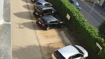 Parkir mandiri gratis