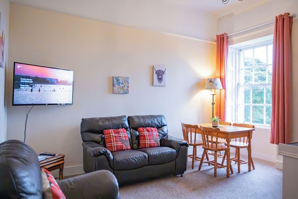 Panoramic Apartment, Mountain View | Living area | Flat-screen TV