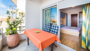  Comfort Studio Apartment with Balcony and Sea View | Balkong