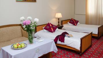 Twin Room | Premium bedding, desk, blackout drapes, iron/ironing board