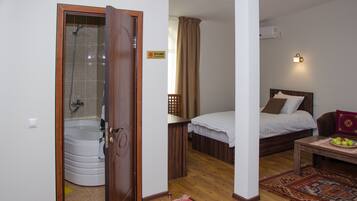 Superior Twin Room | Premium bedding, desk, blackout curtains, iron/ironing board