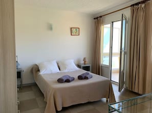 Chambre Classique, balcon, vue mer | Literie de qualité supérieure, lits bébé (gratuits), Wi-Fi gratuit