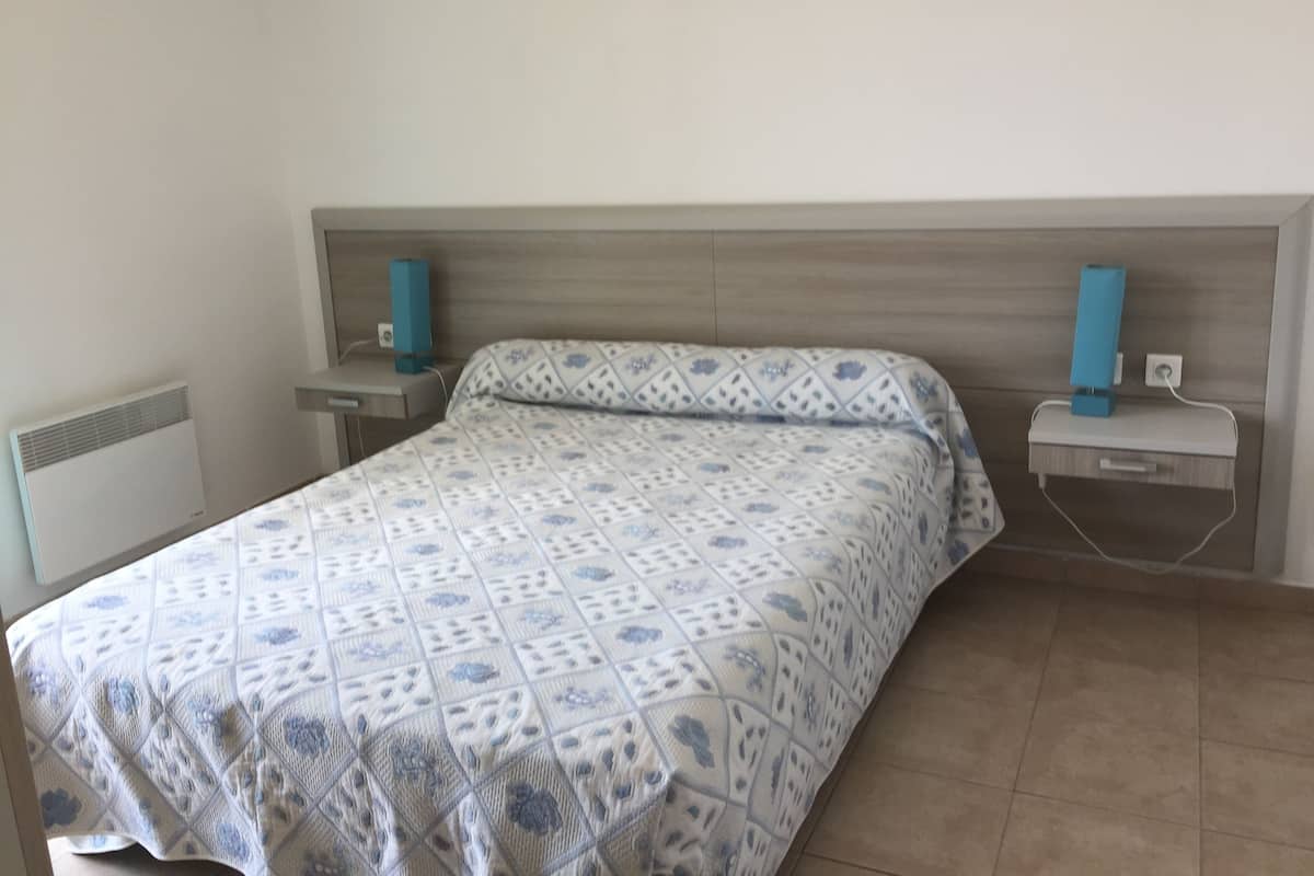 Kaliteli yatak takımı, ücretsiz beşik/çocuk yatağı 
