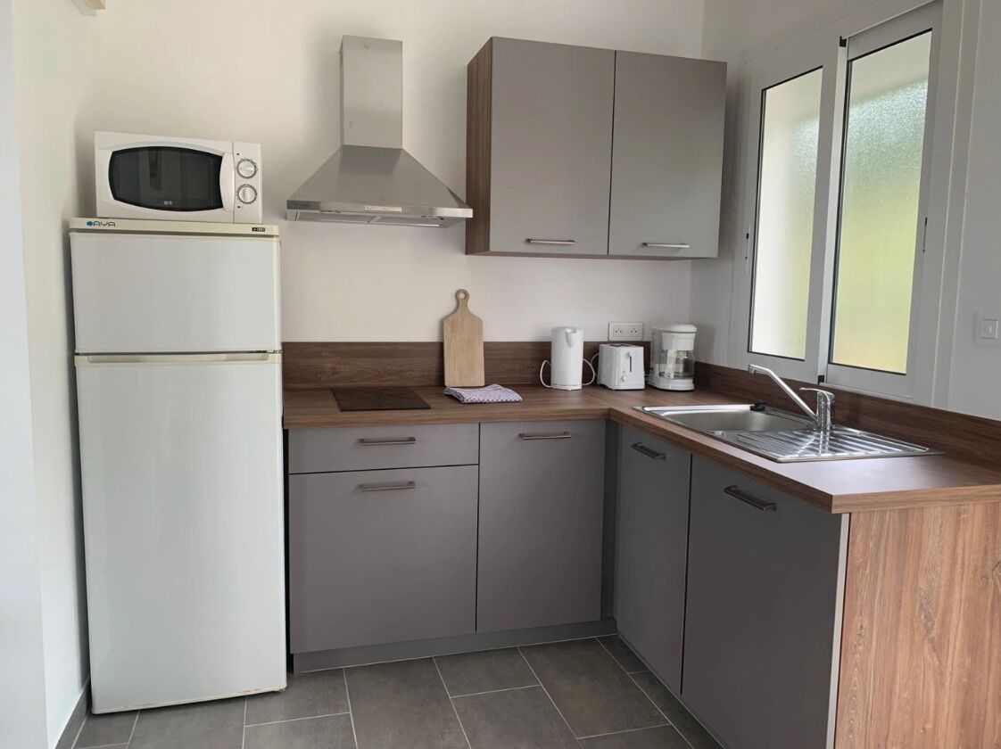 Classic Room, Balcony, Sea View | Private kitchen | Electric kettle