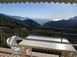 Junior Apartment, Balcony, Sea View | Terrace/patio - Les Asphodèles (Partinello)