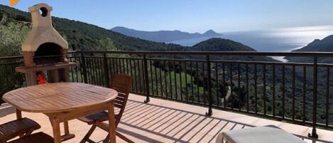 Classic Apartment, Balcony, Sea View | Terrace/patio