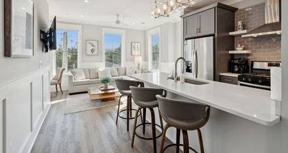 Elegant and Chic Condo in Downtown Historic Charleston