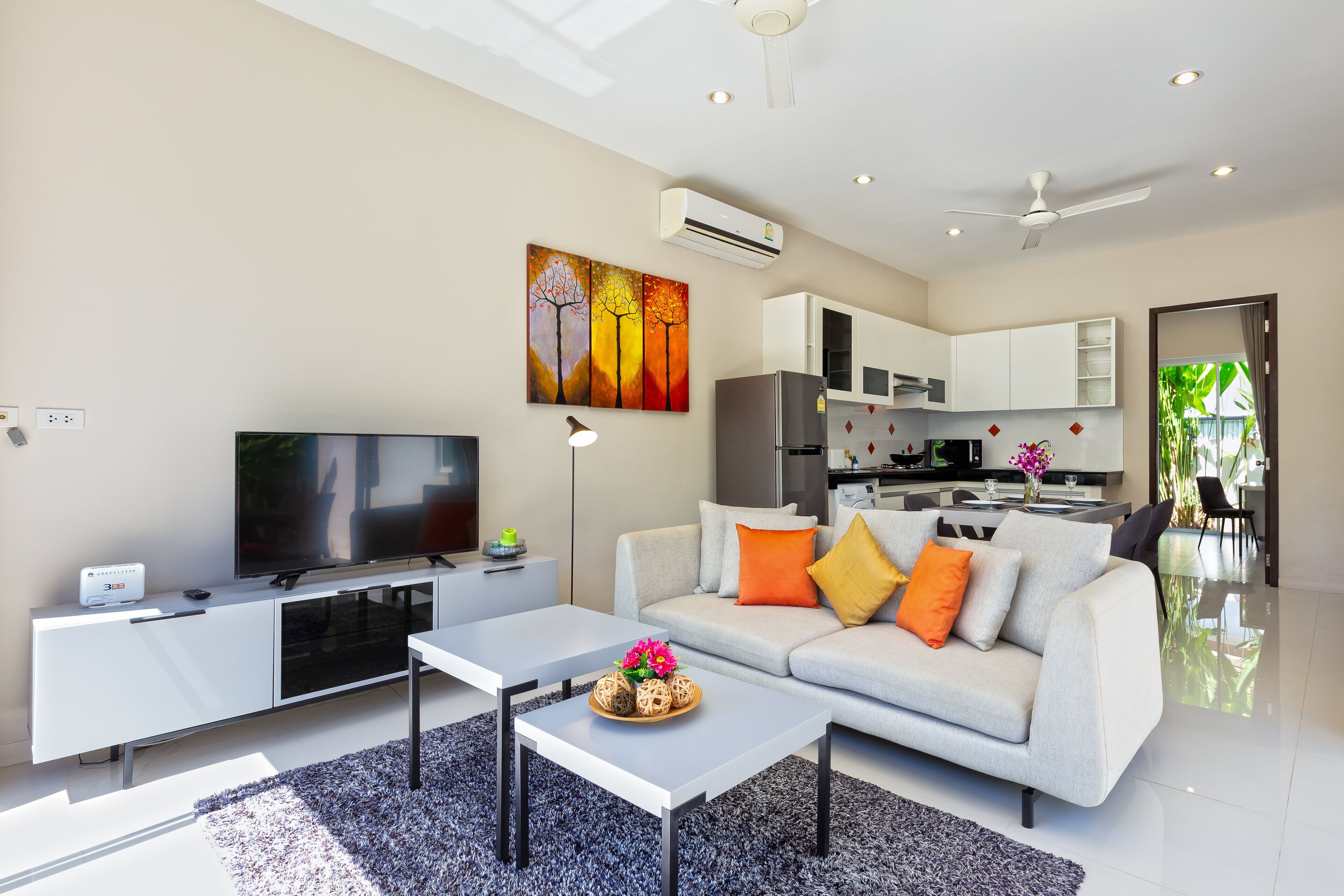 2 Bedrooms Pool Villa | Coin séjour | Télévision LCD
