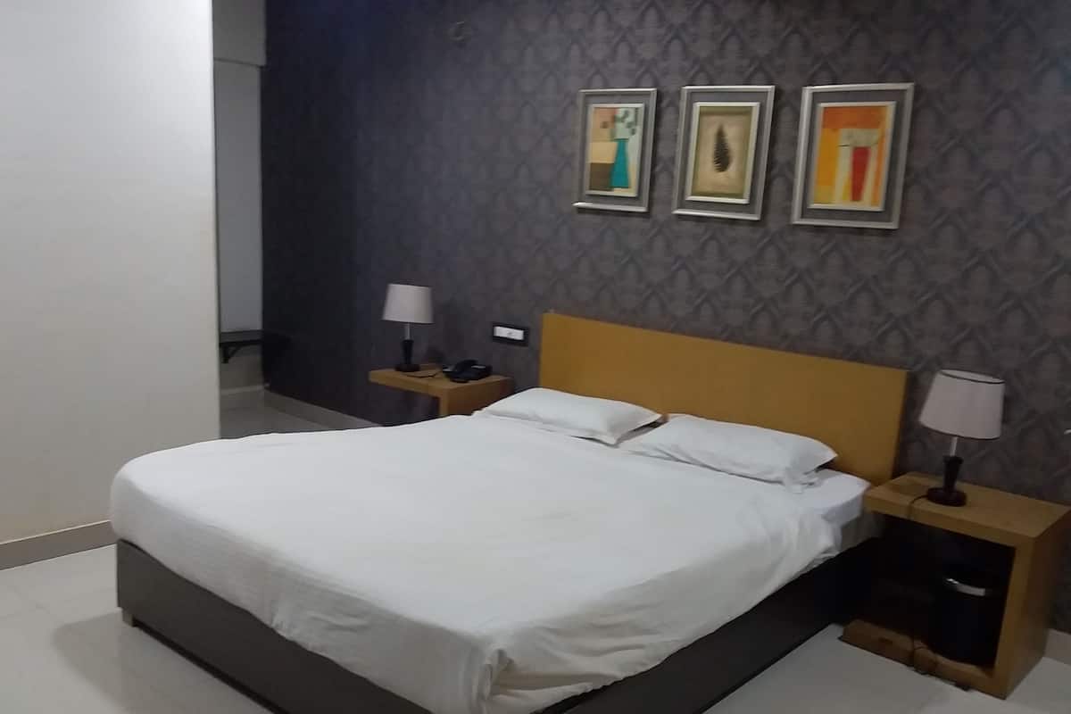 1 habitación, cortinas blackout, camas extra y ropa de cama