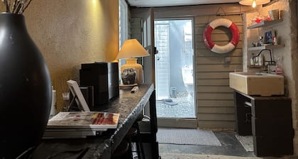 One Drake Road Hotel