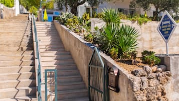 Entrée de l’hébergement