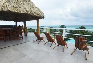 تناول الطعام بالخارج