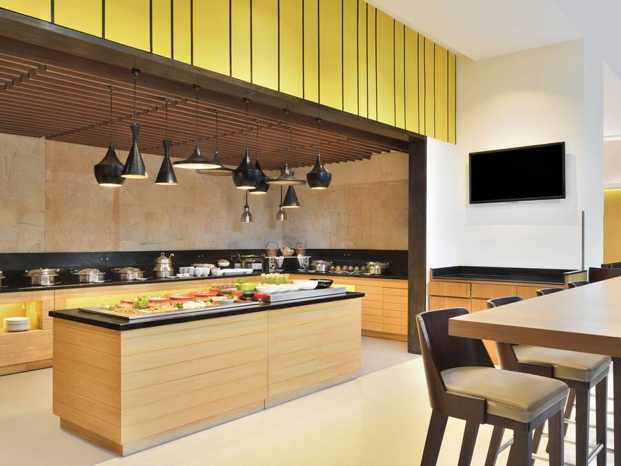 Coffee/tea maker, electric kettle