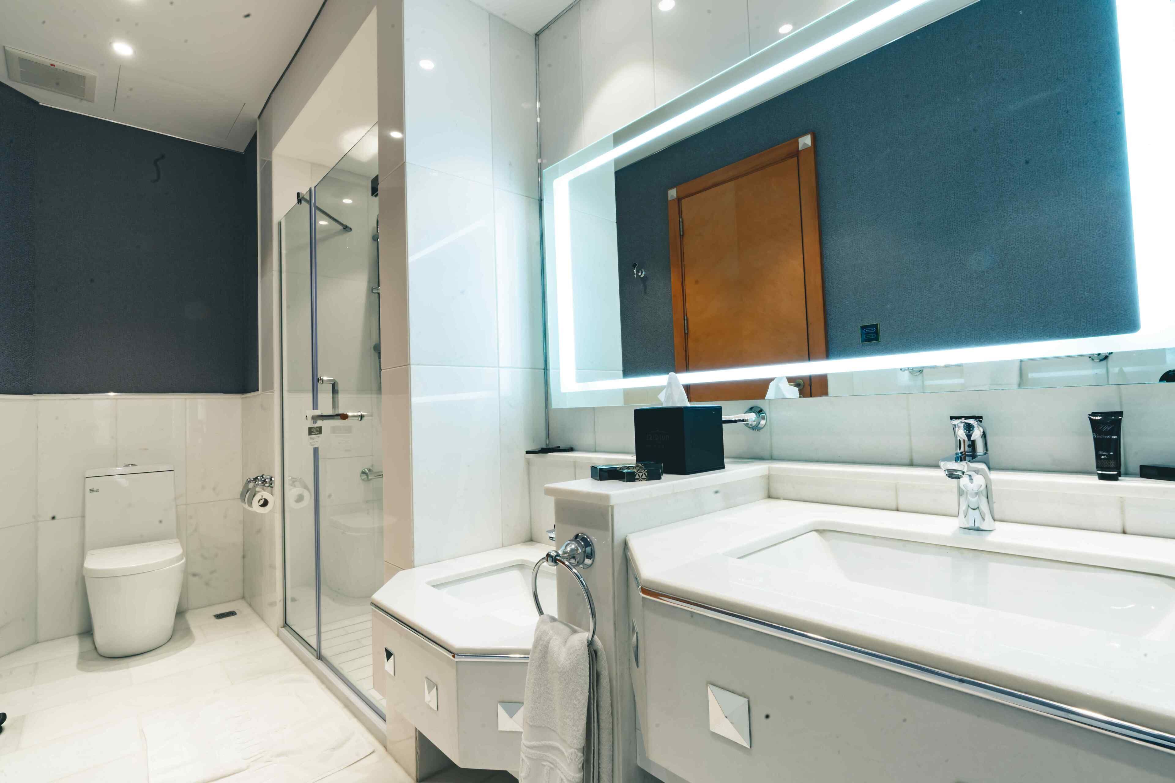 separate bathtub and shower, spring water bathtub, free toiletries