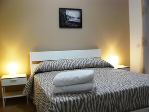 Soundproofing, free WiFi, bed sheets
