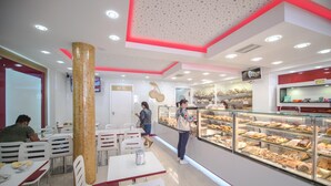 مطعم