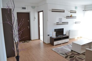 Signature Apartment, 1 Bedroom | Living room
