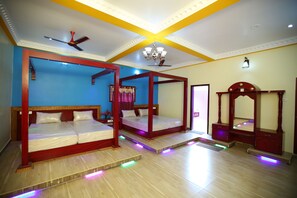 Exclusive-sviitti, 1 suuri parisänky, tupakointi sallittu | Yksilöllisesti sisustettu, yksilöllisesti kalustettu, pimennysverhot