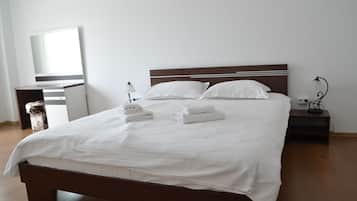 City Apartment, 1 Bedroom | 1 bedroom, Egyptian cotton sheets, premium bedding, down comforters