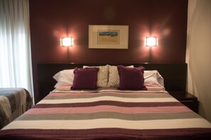 Double Room (Extra bed ) - Hostal El Lechuguero (Cascante)