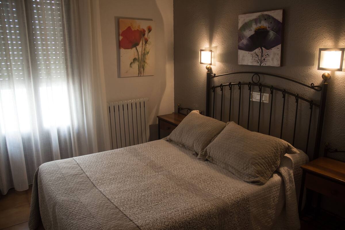 Down duvets, desk, free WiFi, individually decorated