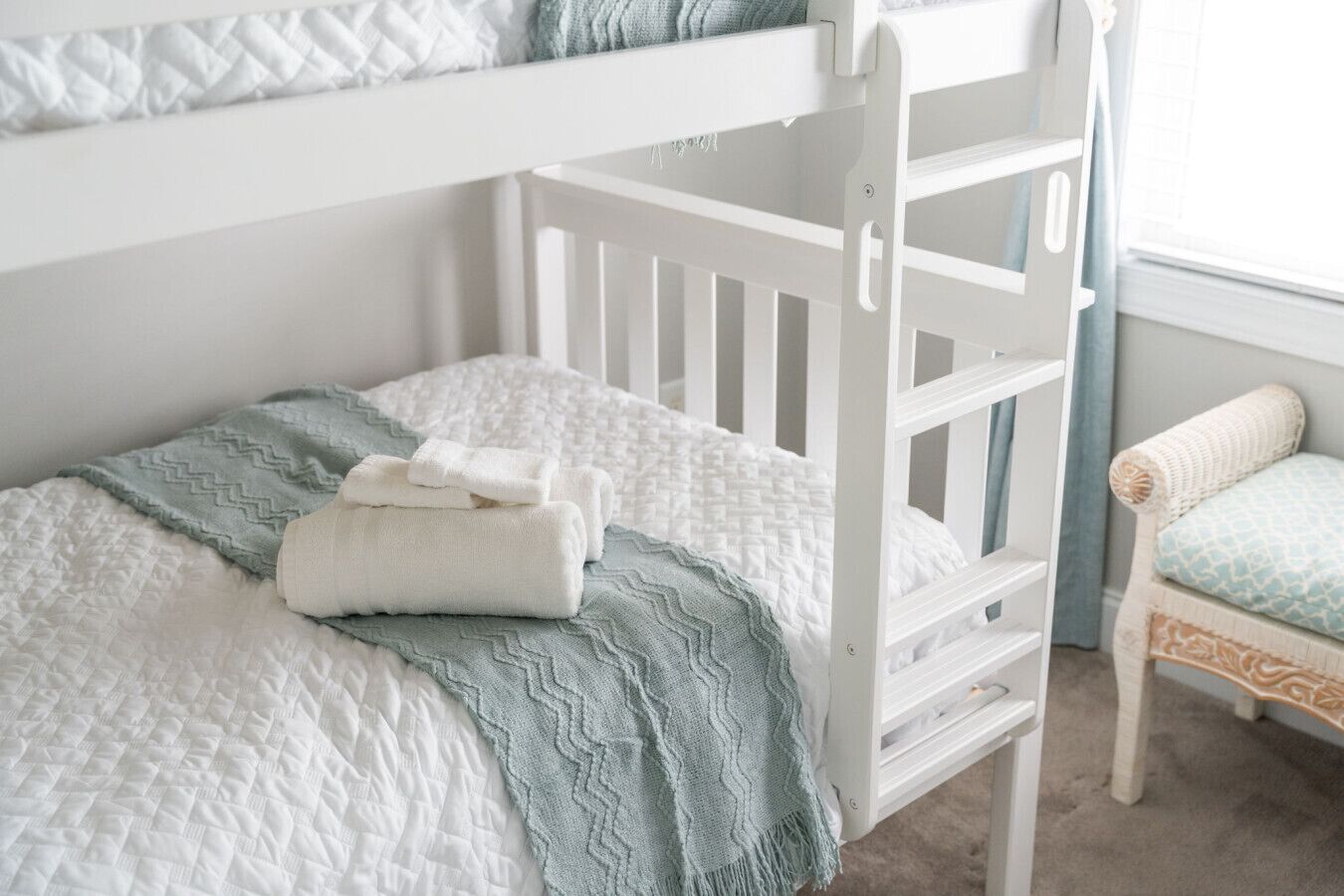 4 dormitorios, tabla de planchar con plancha, cuna de viaje y wifi