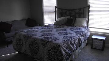 2 chambres, fer et planche à repasser, Wi-Fi, draps fournis