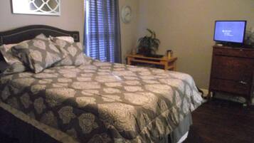 2 bedrooms, iron/ironing board, WiFi, bed sheets