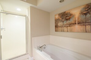 Shower, towels