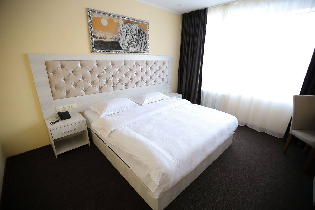 Luxury Triple Room, 1 King Bed