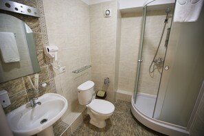 Deep soaking tub, free toiletries, hair dryer, bathrobes