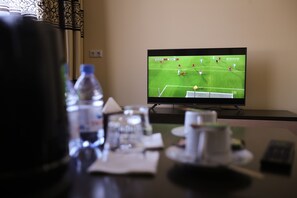 스탠다드 트윈룸 | 객실 내 금고, 책상, 암막 커튼, 방음 설비