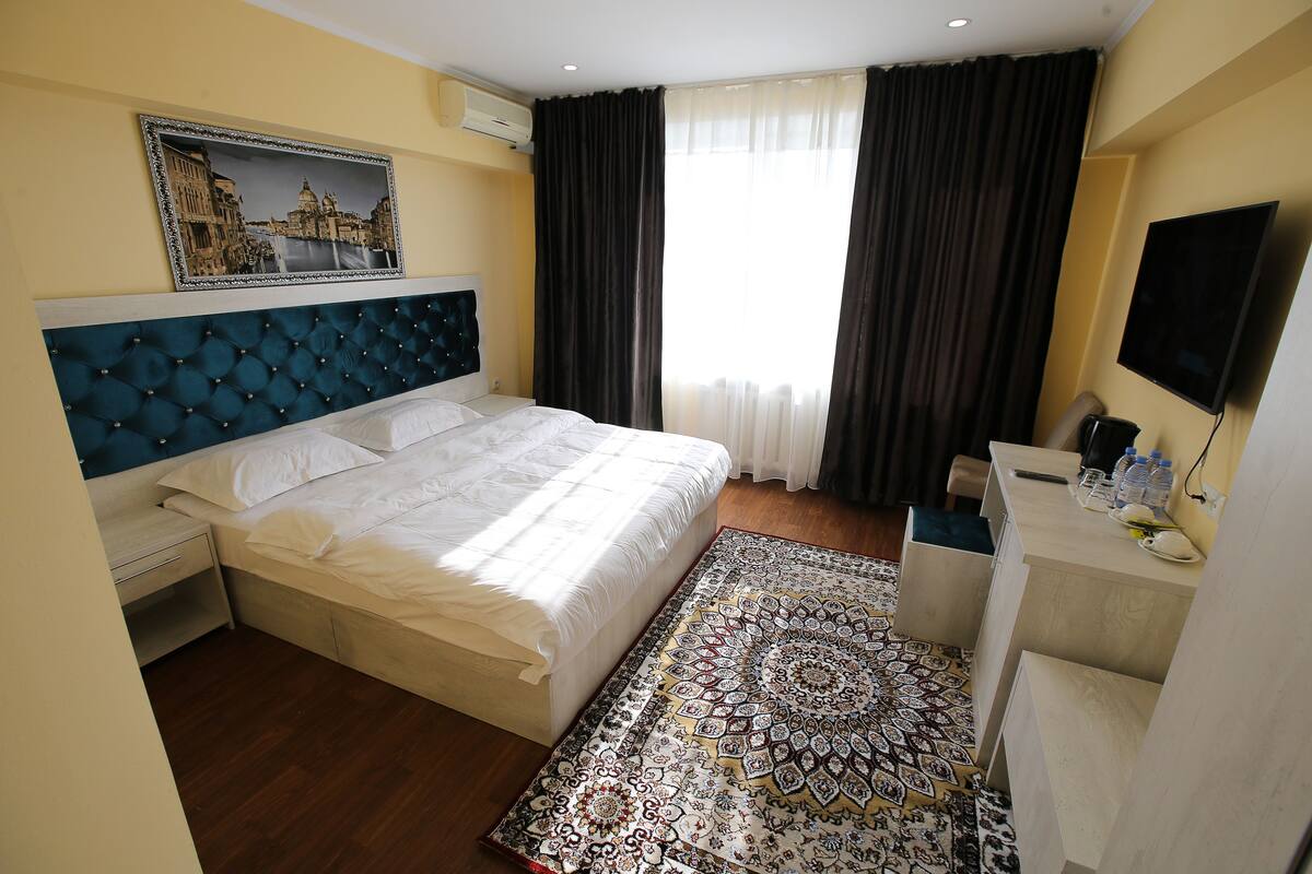 Luxury Suite