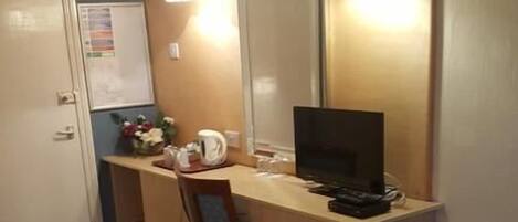 Standard Double Room | Desk, free WiFi, bed sheets