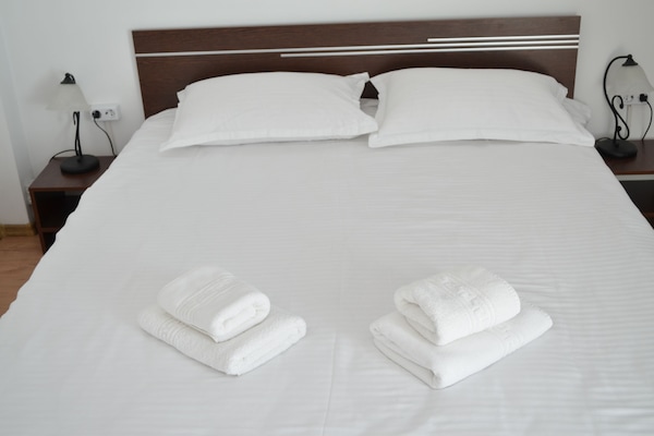 Basic Apartment, 1 Bedroom | 1 bedroom, Egyptian cotton sheets, premium bedding, down duvets